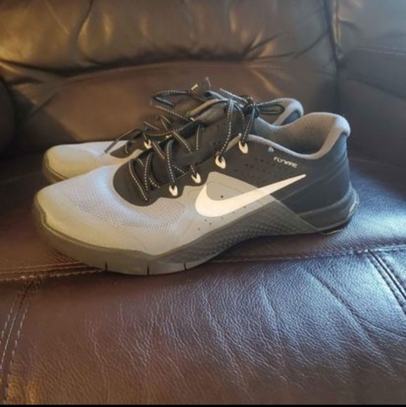 squatting in nike metcons